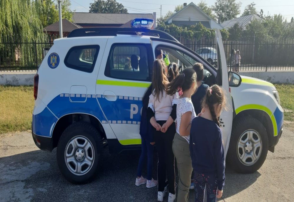 Educație rutieră cu elevii Școlii Modelu