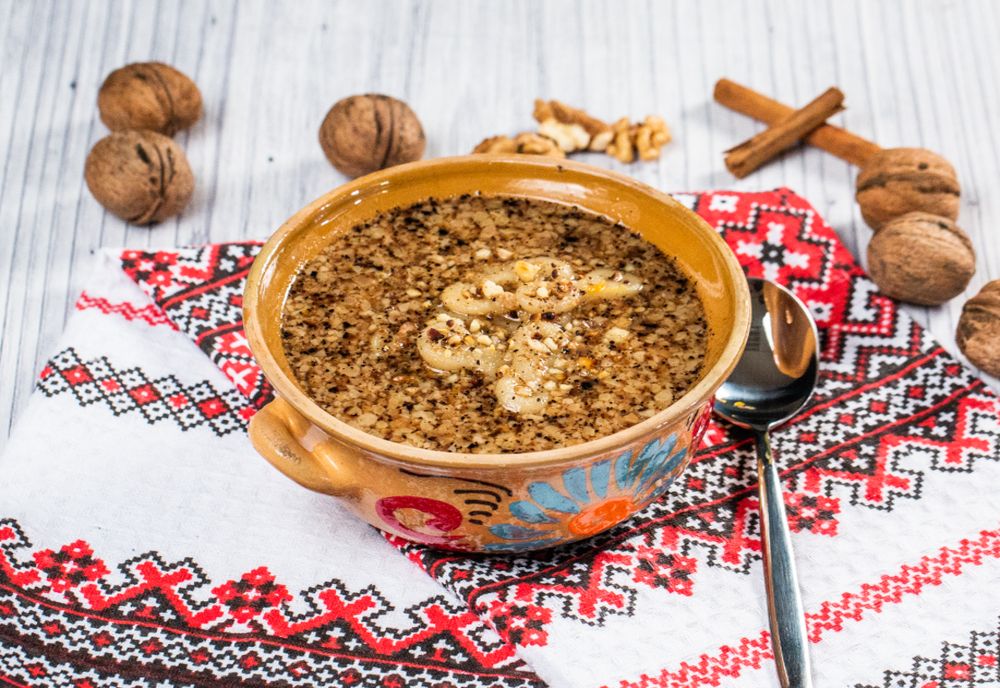 Cea mai bună rețetă de mucenici muntenești fierți, cu nucă