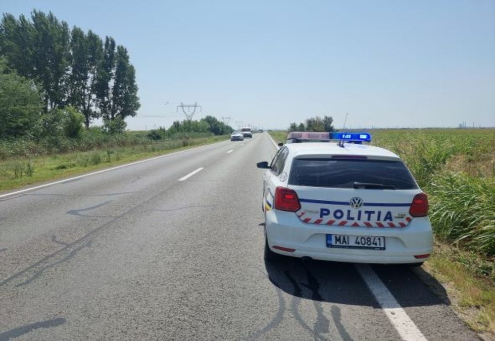 S-a urcat la volan băut și fără permis și a căzut direct în plasa polițiștilor