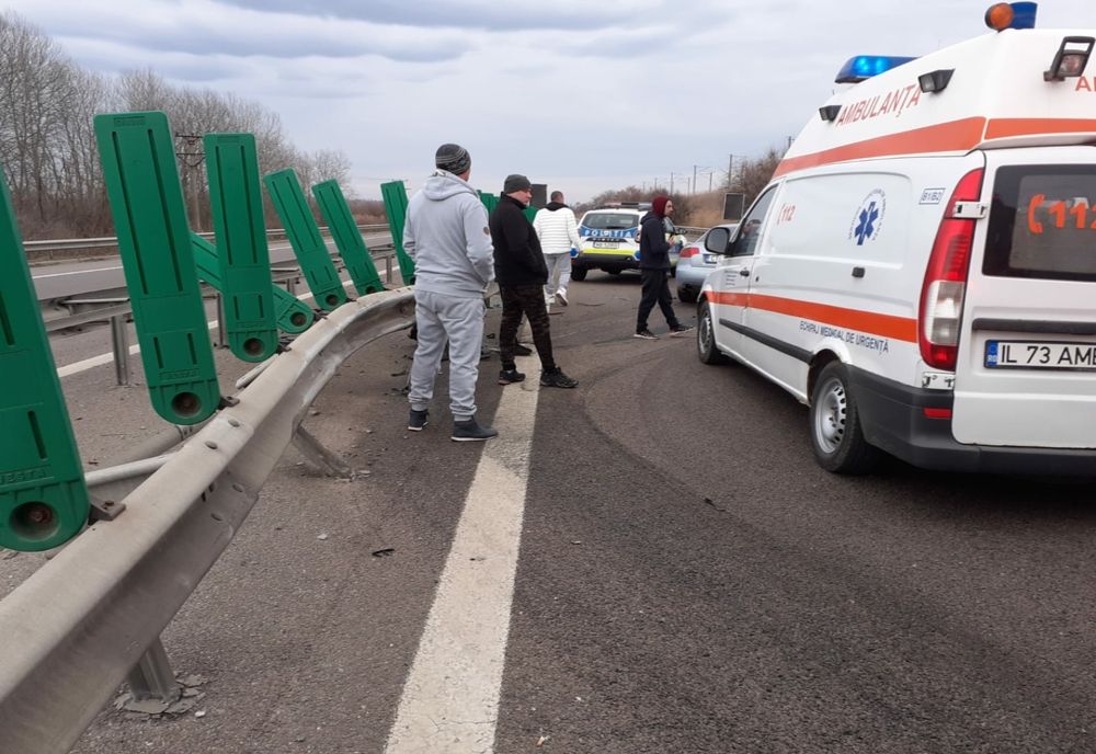 Accident pe Autostrada A2. Patru persoane implicate