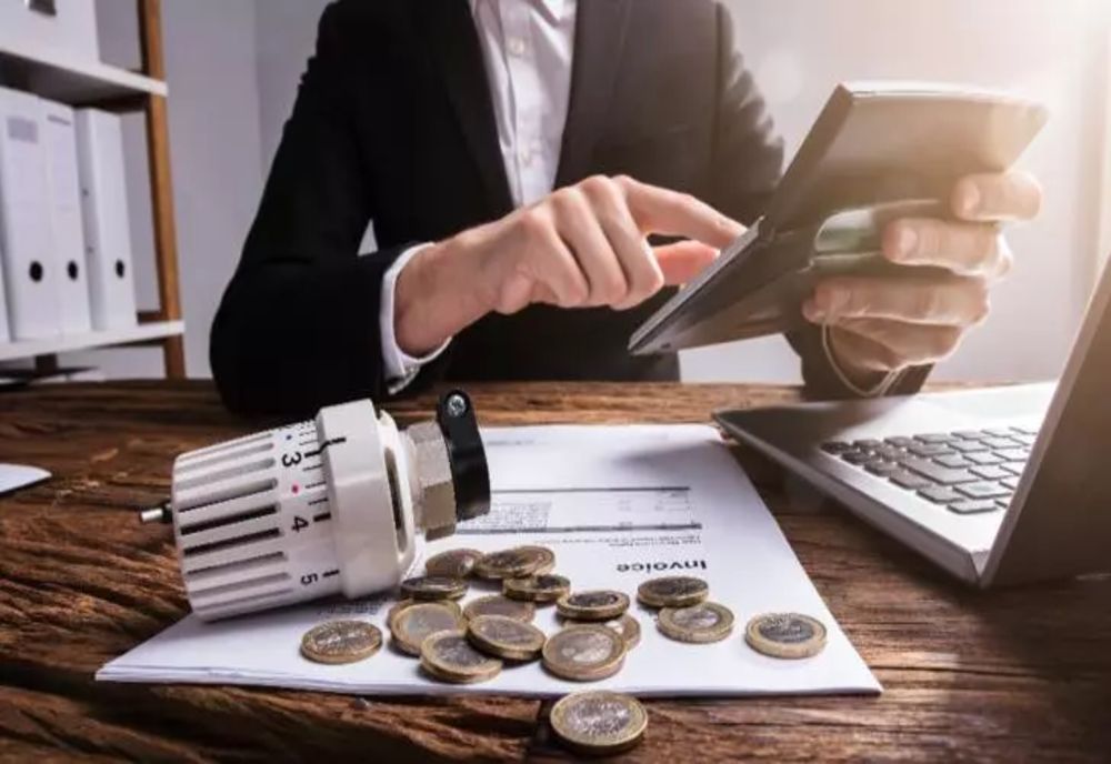 AVERTISMENT: mesaje false pentru plata facturilor - Infractorii cibernetici profită de criza din energie