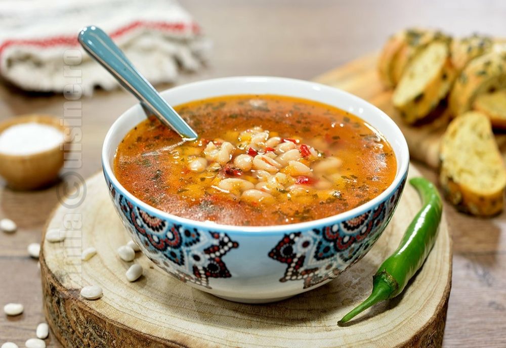 Cea mai delicioasă ciorbă de fasole de post. Ingredientul secret care dă tot gustul