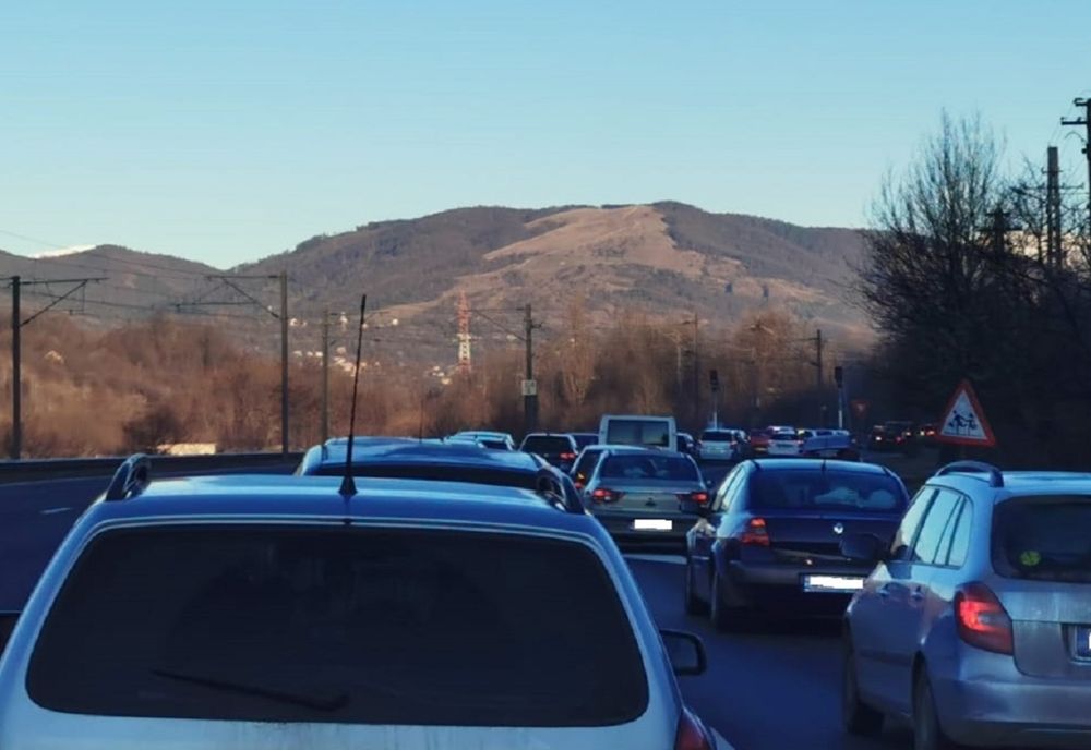 Trafic aglomerat pe DN1, între Predeal și Bușteni