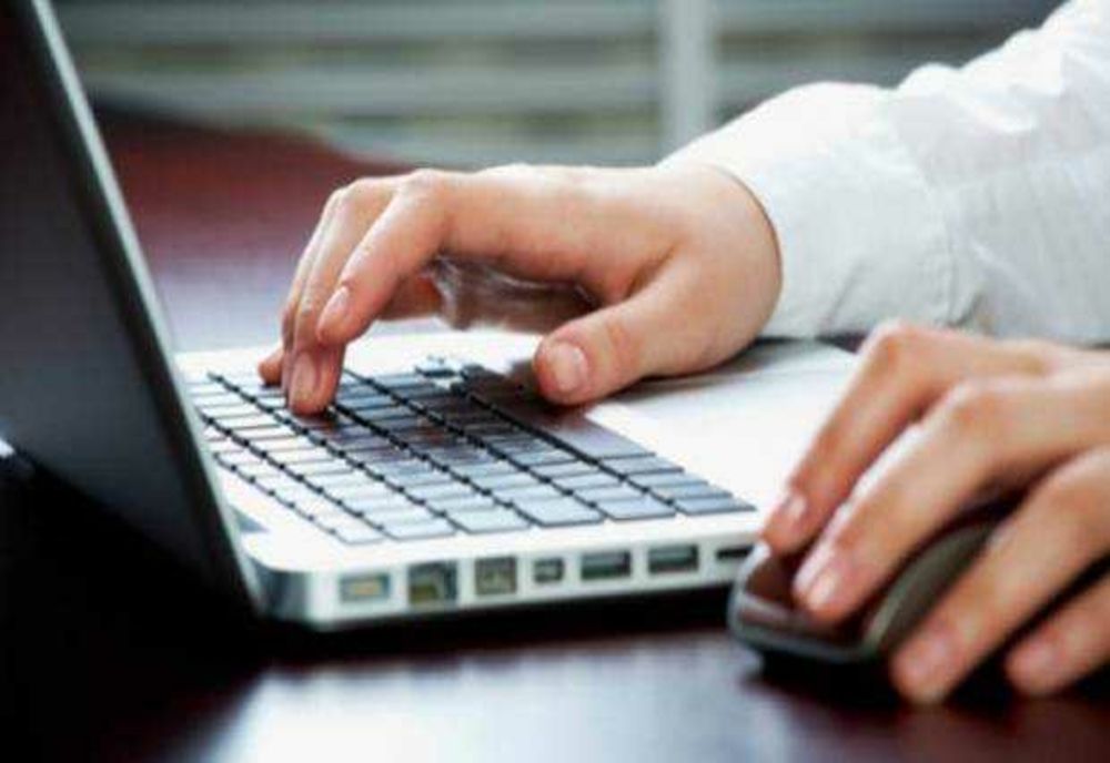 MII DE CONTURI FALSE CARE PROMOVEAZĂ NOSTALGIA COMUNISTĂ PE REȚELELE DE SOCIALIZARE