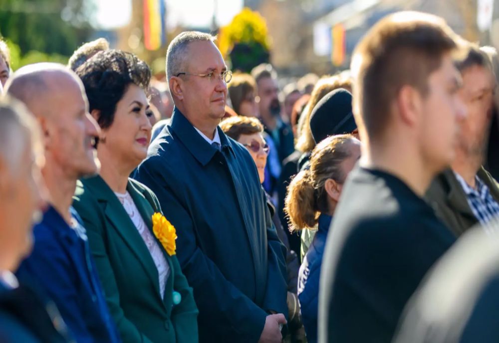 NICOLAE CIUCĂ, LA IAȘI, PRINTRE MIILE DE PELERINI VENIȚI PENTRU SĂRBĂTOAREA SFINTEI CUVIOASE PARASCHEVA