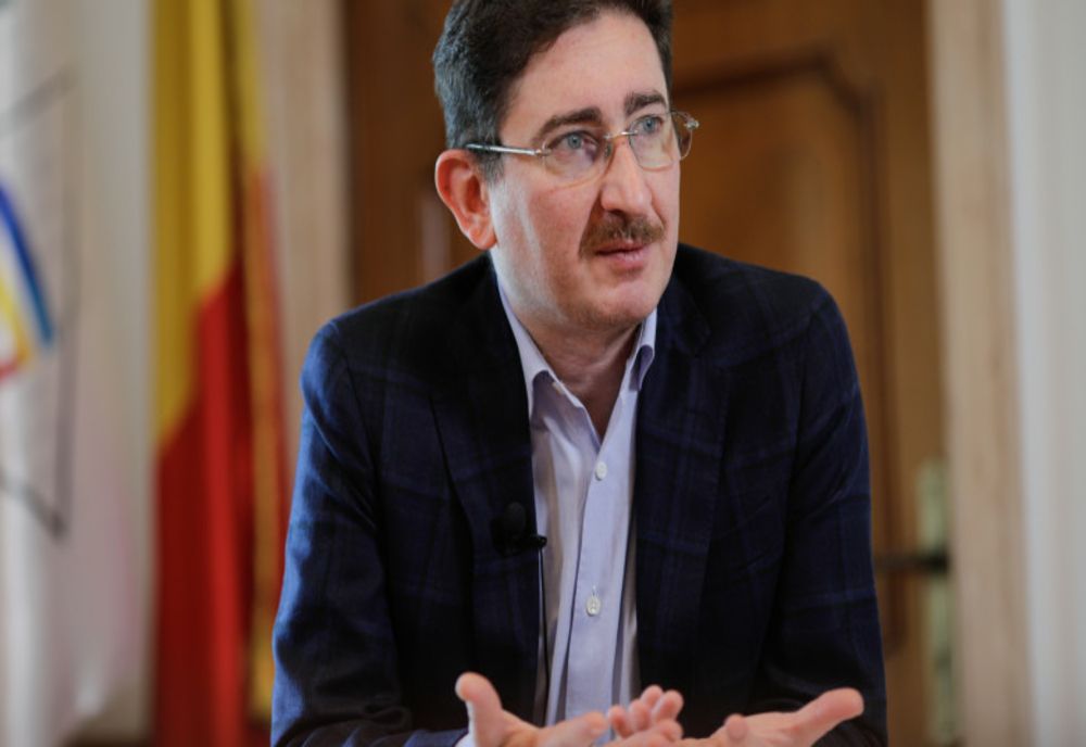 BOGDAN CHIRIȚOIU: „MAI DEGRABĂ REDUCEM PERSONALUL, NU VENITURILE SALARIAȚILOR BUNI”