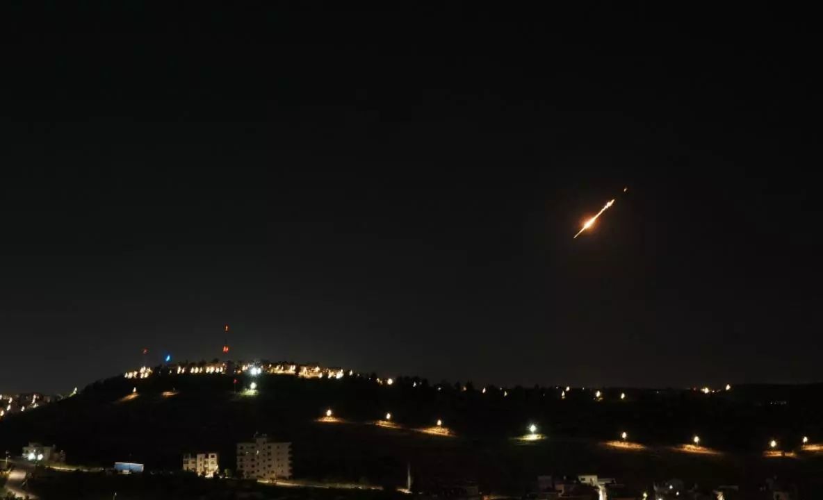 A cincea zi de război în Orientul Mijlociu. Alertă de securitate crescută și evacuări masive în Cipru