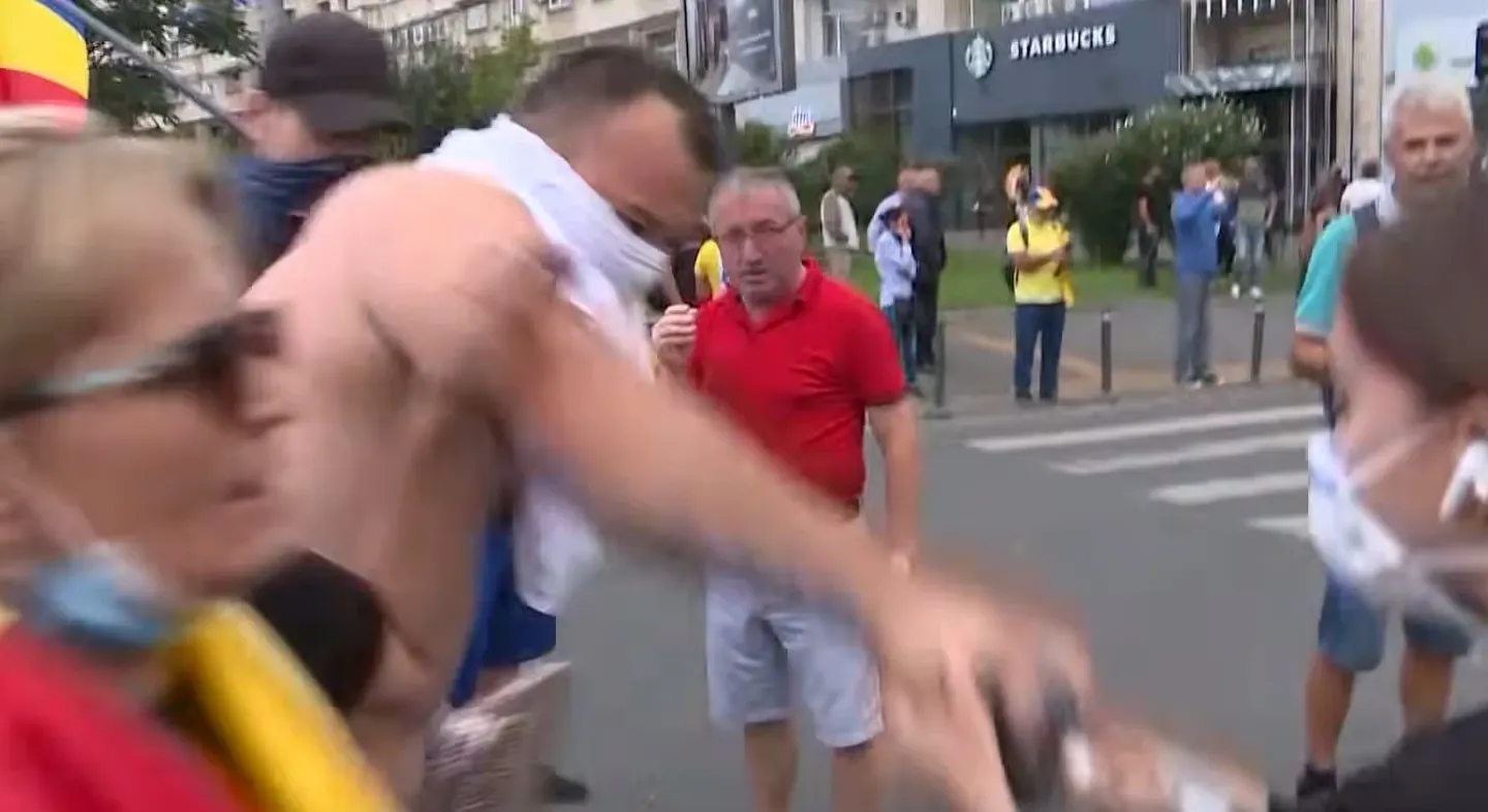 Jandarmeria București reacționează după incidentul în care echipa Realitatea PLUS a fost atacată în timpul protestului din Piața Victoriei