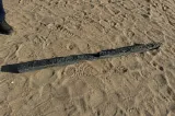 Fragment de dronă, descoperit pe o plajă din Eforie Nord. Polițiștii l-au ridicat