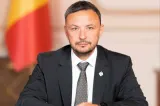 Senatul a adoptat proiectul AUR privind limitarea deductibilității cheltuielilor intra-grup. Inițiator este deputatul AUR de Călărași, Dragoș Coman