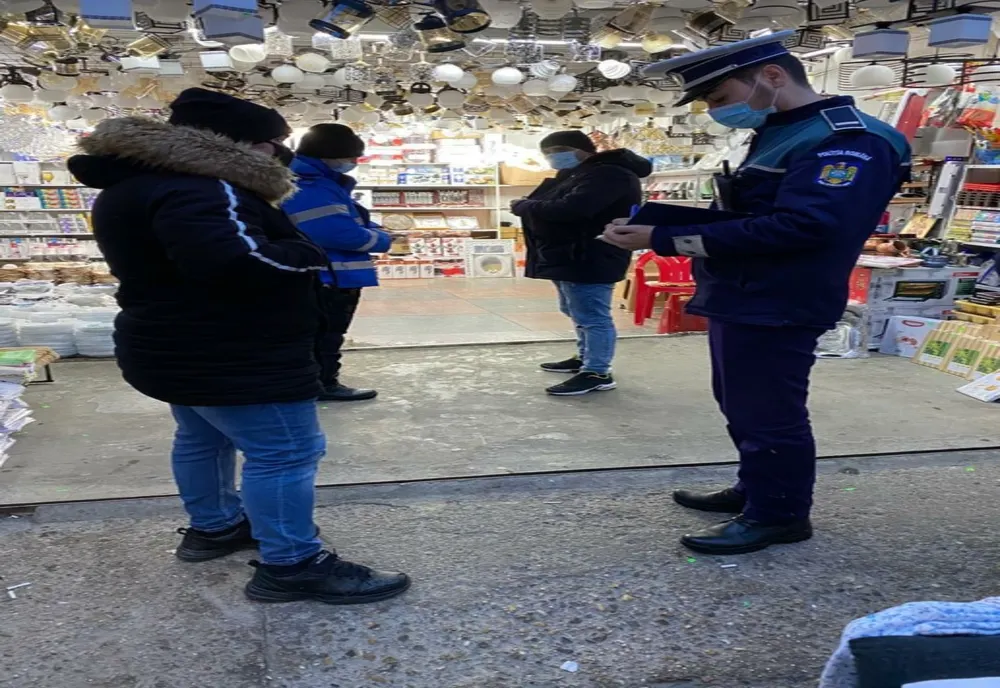 120 de sancţiuni contravenţionale, pentru încălcarea restricțiilor și normelor sanitare
