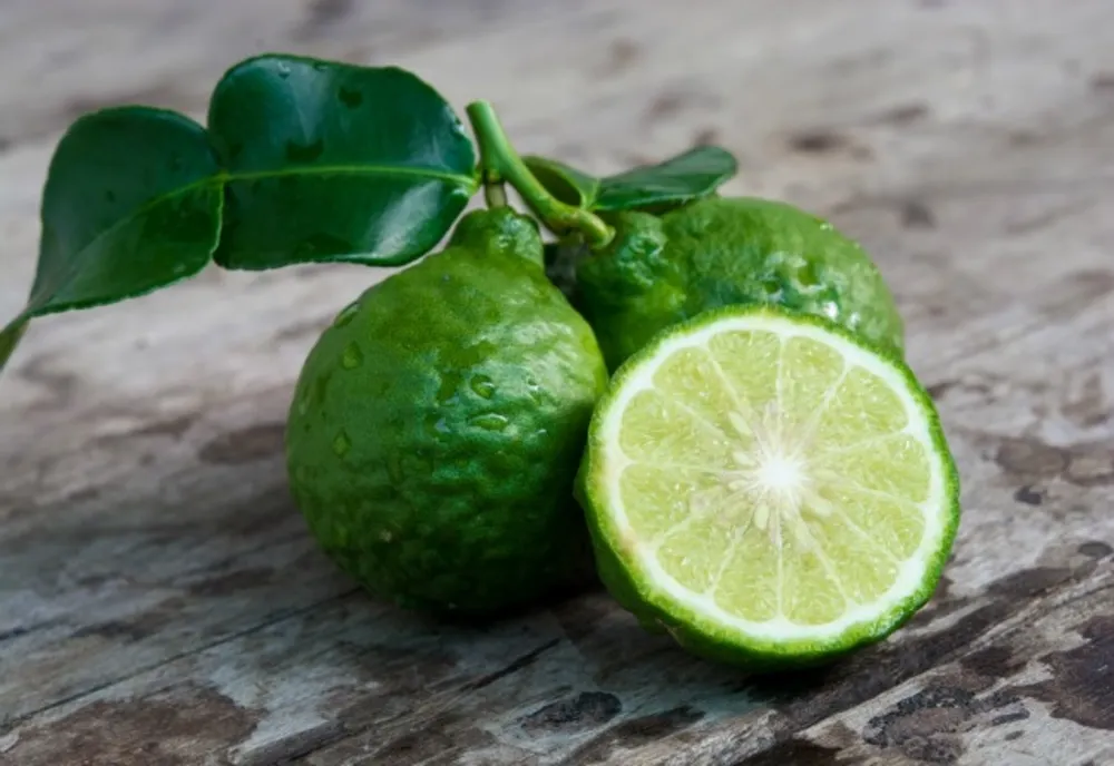 Ce este Bergamota – fructul puțin cunoscut, dar foarte apreciat în vremuri de pandemie