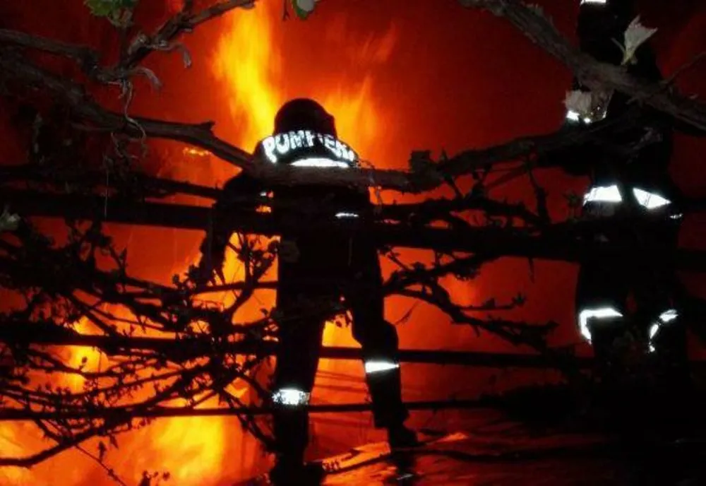 FOTO Weekend de foc pentru pompierii călărășeni.64 de intervenții