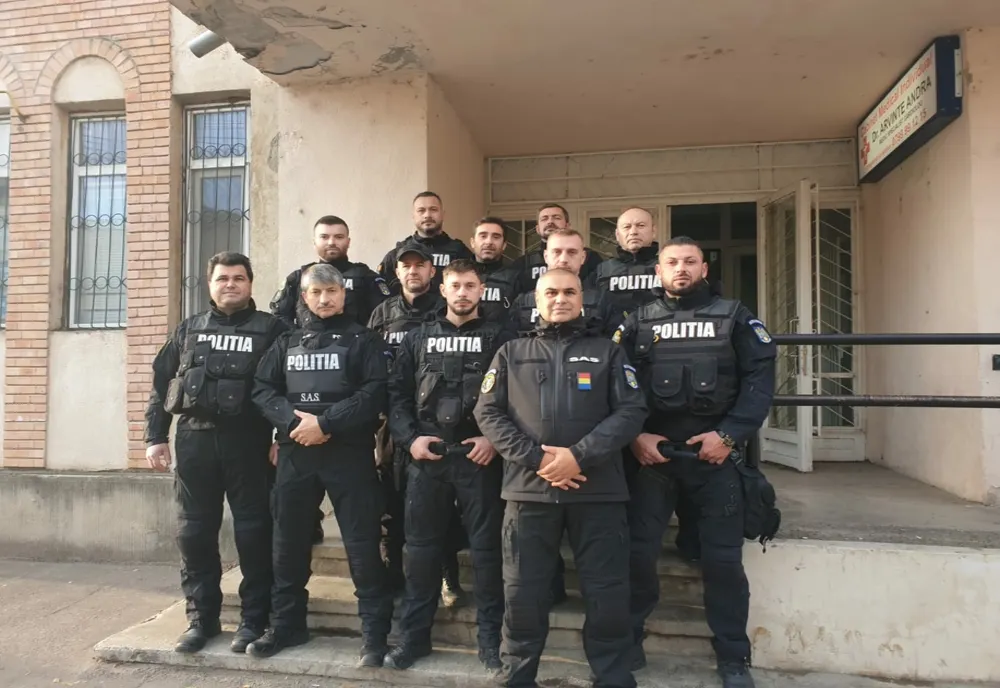 Demers pentru salvarea de vieţi omeneşti, polițiștii SAS la datorie