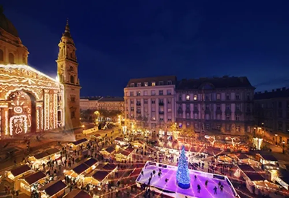 Târgul de Crăciun de la Budapesta, cel mai frumos din Europa