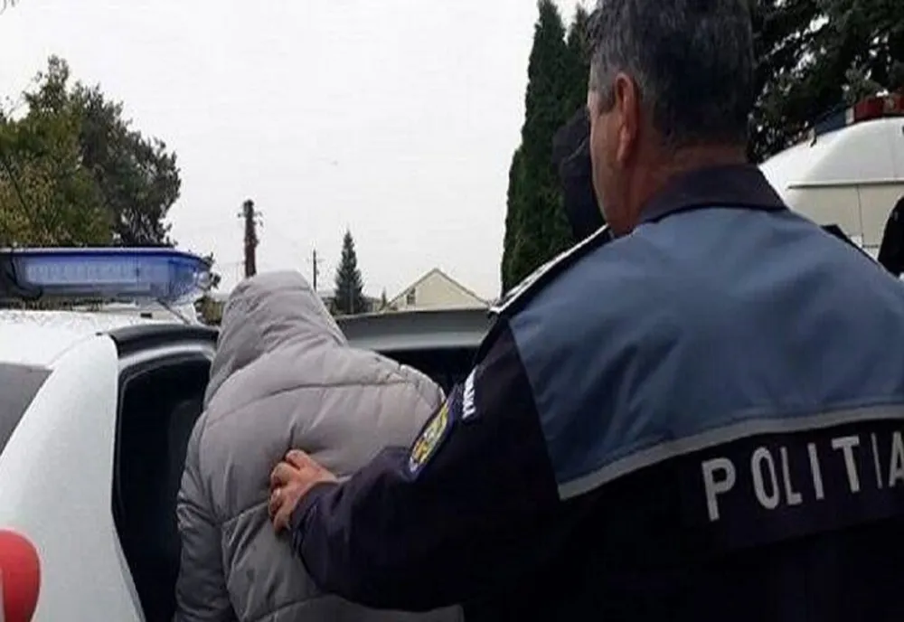 Aventuri la 19 ani. A furat o mașină și a abandonat-o pe camp