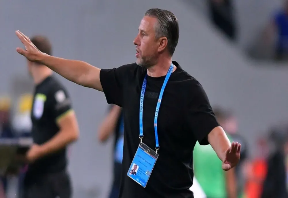 Laurenţiu Reghecampf, noul antrenor al echipei Universitatea Craiova