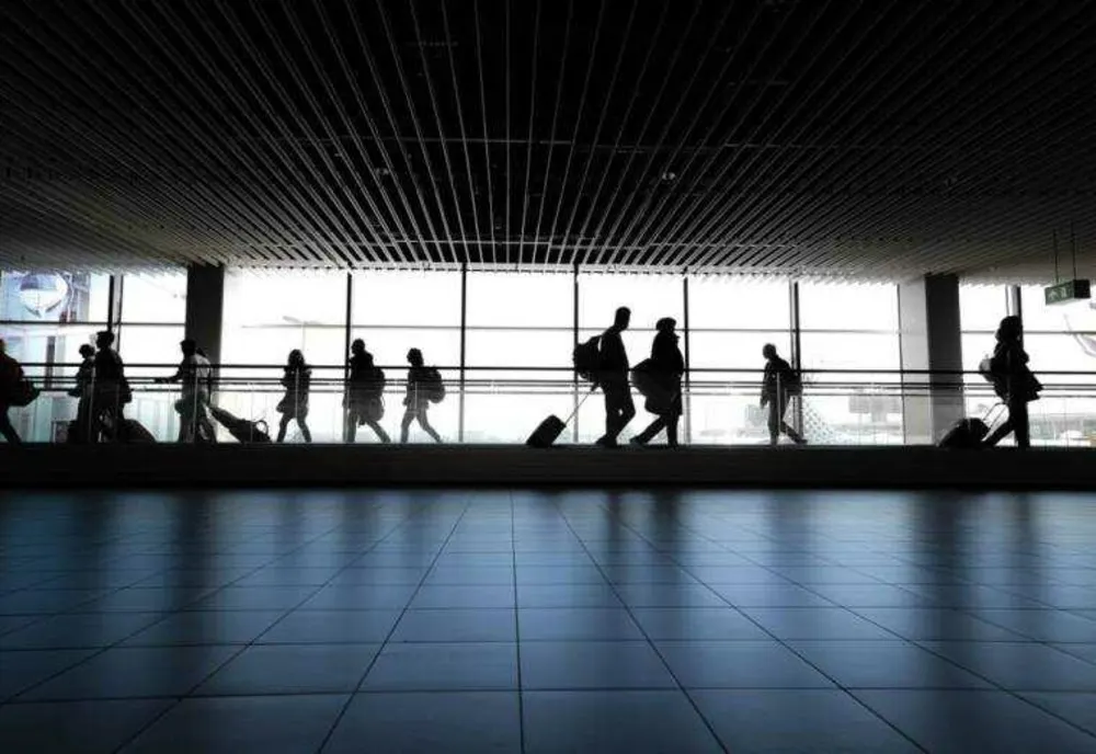 AEROPORT ÎNCHIS ÎN DANEMARCA DIN CAUZA UNOR PRESUPUSE DRONE OBSERVATE ÎN ZONĂ