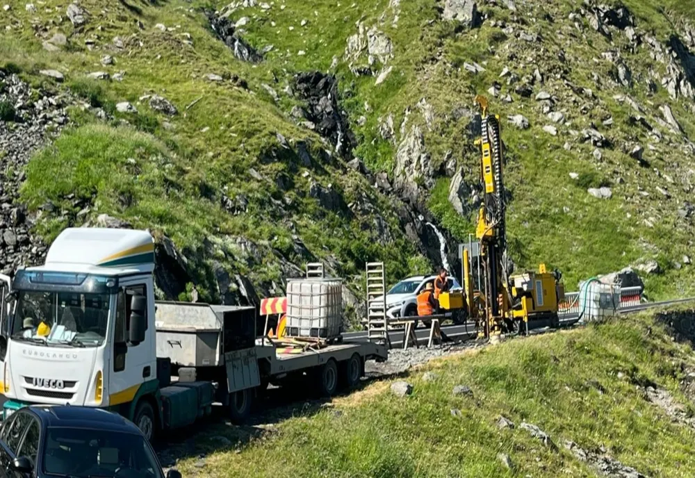 AU ÎNCEPUT FORAJELE GEOTEHNICE PE TRANSFĂGĂRĂȘAN