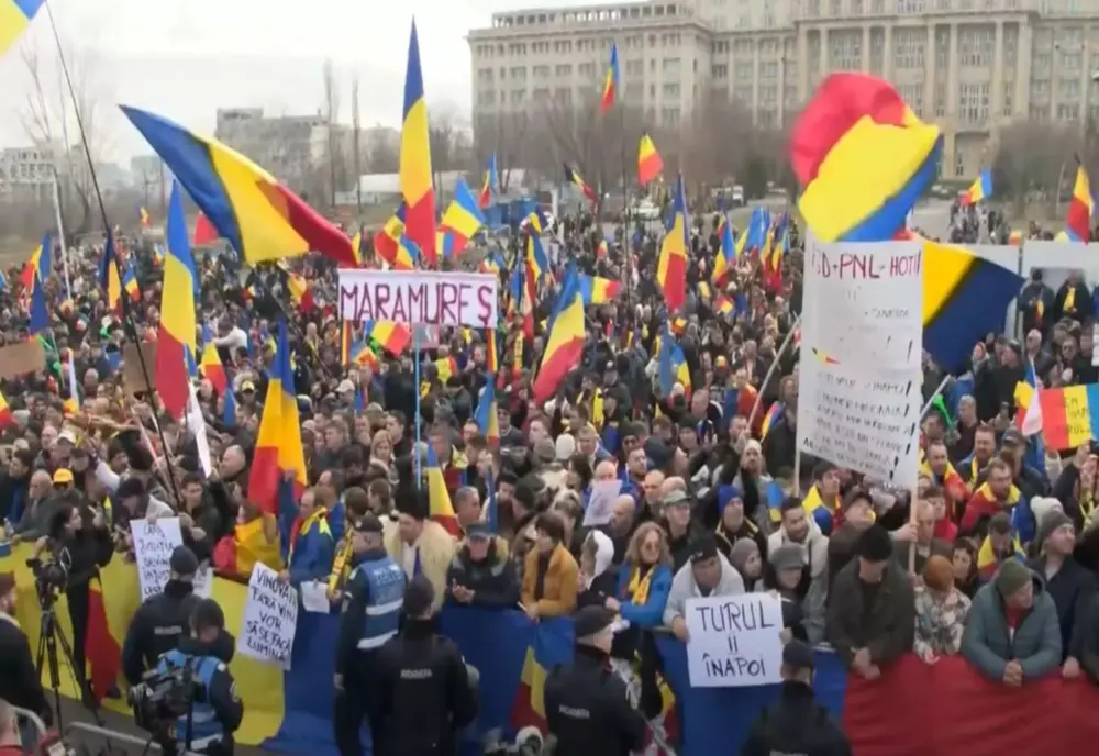 PROTEST AL SUSȚINĂTORILOR LUI GEORGESCU ÎN PIAȚA VICTORIEI; CUȚIT GĂSIT ASUPRA UNUI PROTESTATAR