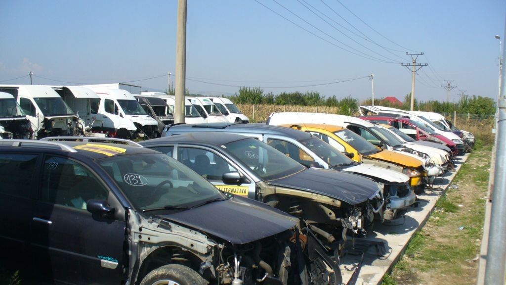 dezmembrari-auto-piese-de-schimb