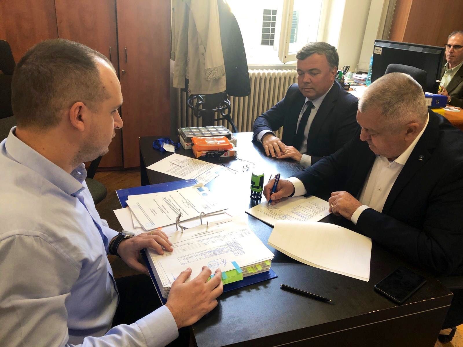 semnare contract Clubul pescarilor