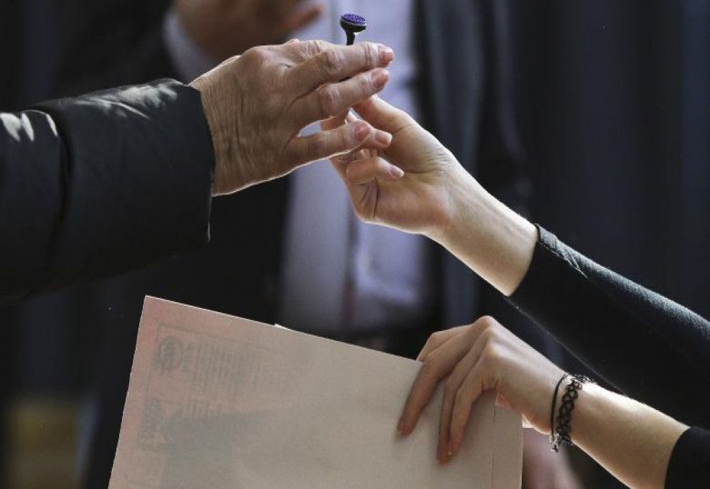  Alegeri prezidențiale 2019. Ce nu ai voie să faci în secția de votare 