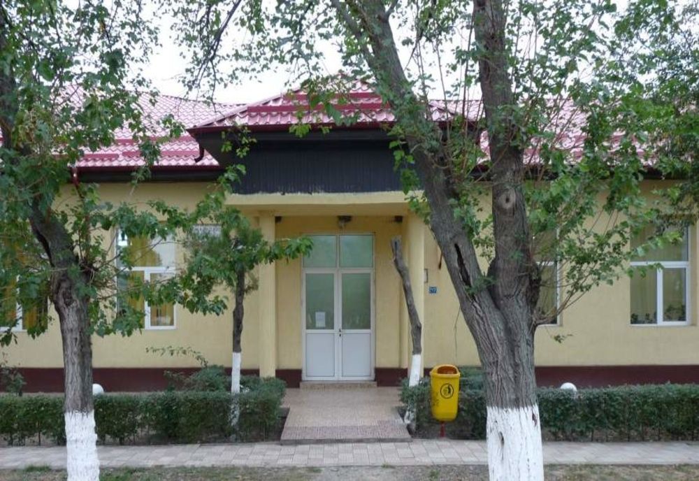 Peste 40.000 de elevi călărășeni vor reveni astăzi la cursuri