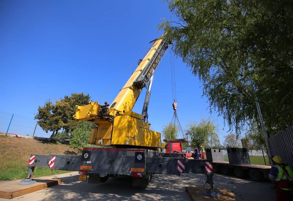 A început montarea nocturnei la Stadionul Municipal Călărași 