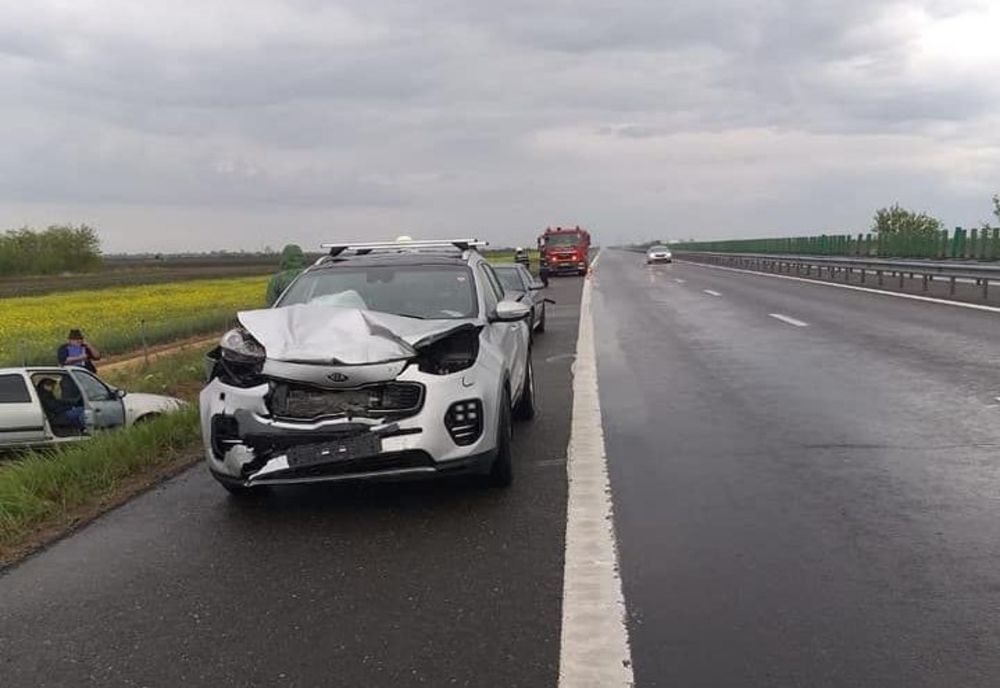 Accident rutier pe Autostrada Soarelui cu trei autoturisme implicate