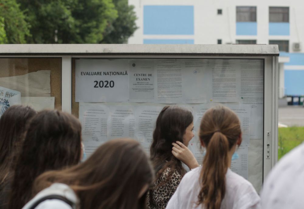 Doi elevi călărășeni au fost eliminați din BAC pentru tentativă de fraudă
