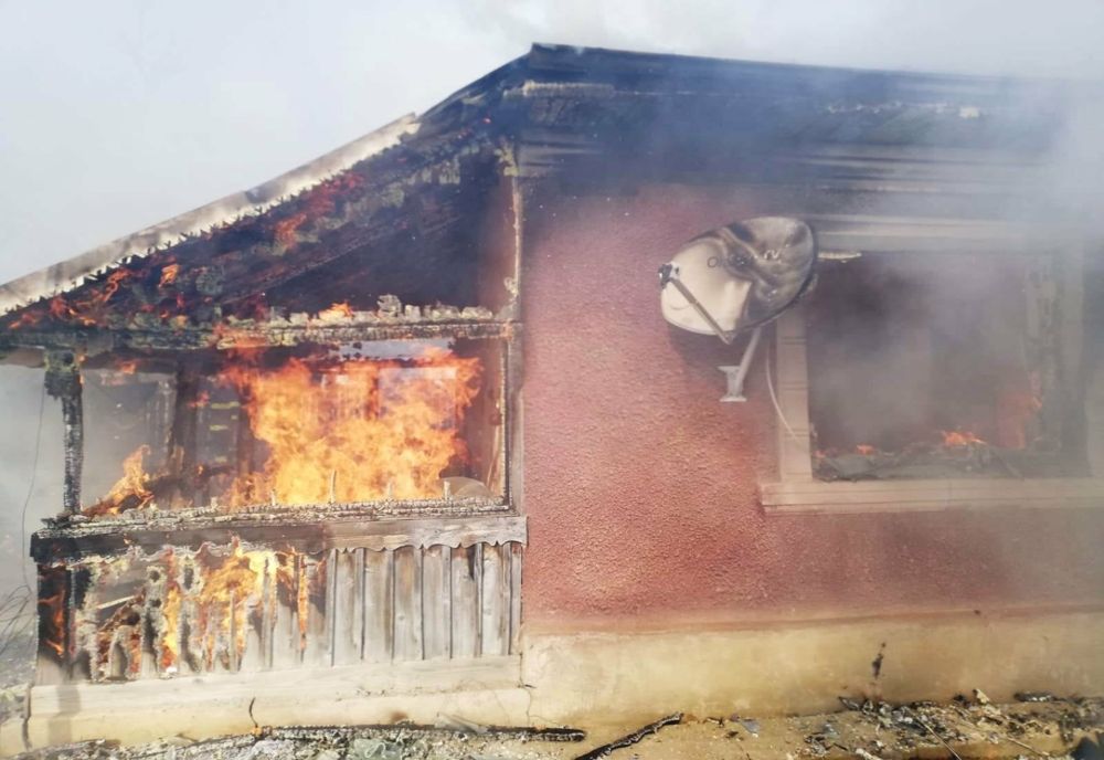 FOTO| Incendiu violent în Vălcele