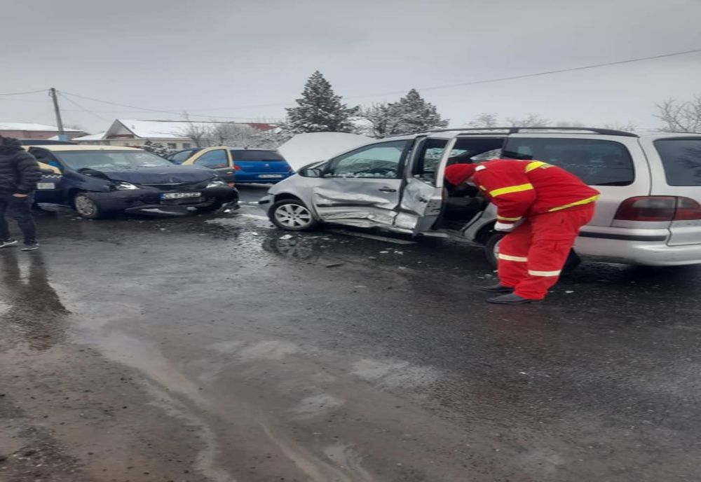 Impact puternic între  două mașini la Drajna