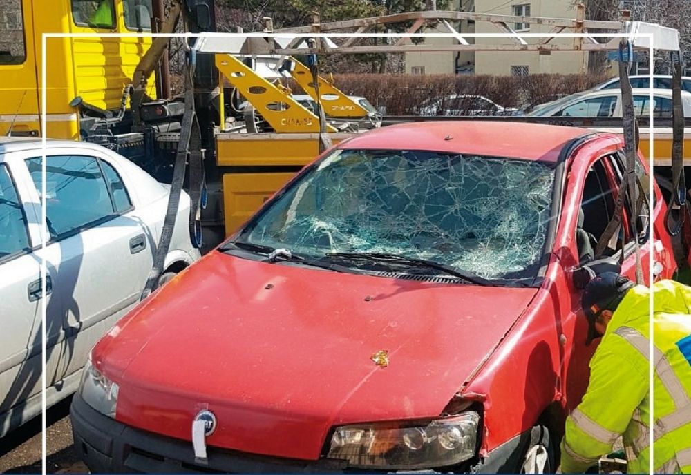 Atenție, începe ridicarea mașinilor abandonate!