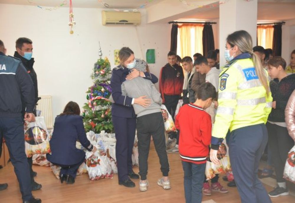 FOTO Misiune îndeplinită: Bucurie în sufletele copiilor!