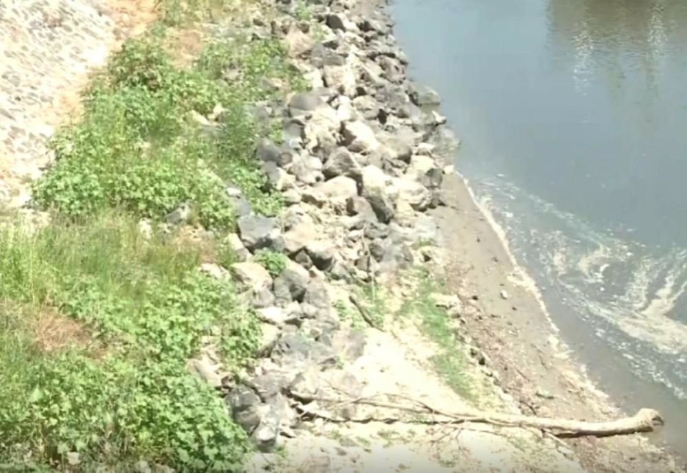 SECETĂ extremă: navigația pe Dunăre, în pericol! Pescarii sunt disperați