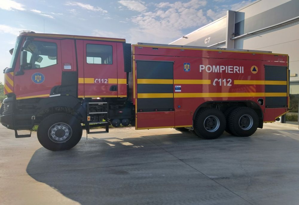 FOTO Autospecială nouă pentru pompierii călărășeni