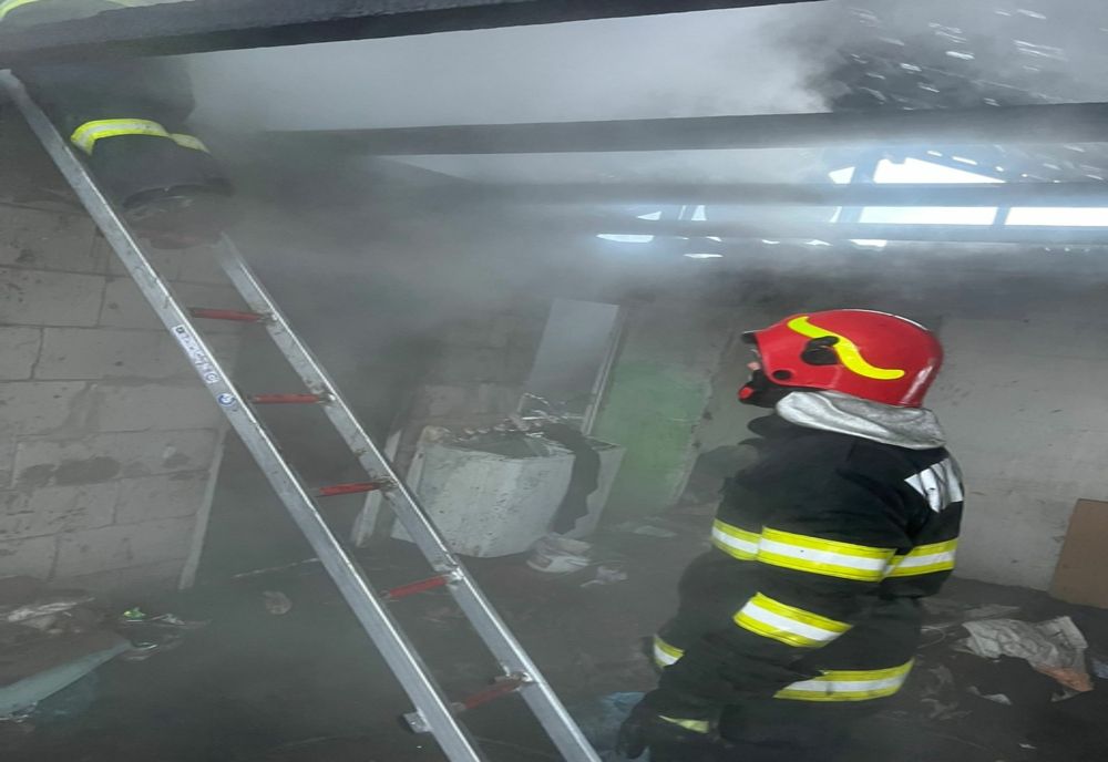 FOTO Weekend de foc pentru pompieri