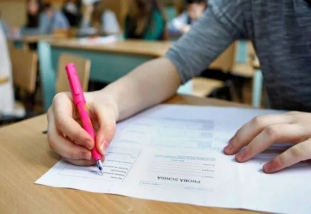 Dezastru la simularea evaluării. 40% dintre elevi n-au luat nici măcar 5