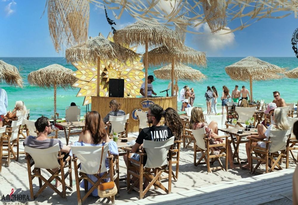 Litoralul pentru toți își așteaptă turiștii. Prețurile la cazare pornesc de la 52 lei