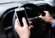 Din octombrie, sancțiuni mai dure pentru șoferii care țin telefonul în mână în timpul mersului