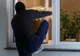 Călărășean reţinut după ce a spart o locuinţă şi a furat o sumă de bani din Giurgiu