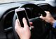 Din octombrie, sancțiuni mai dure pentru șoferii care țin telefonul în mână în timpul mersului